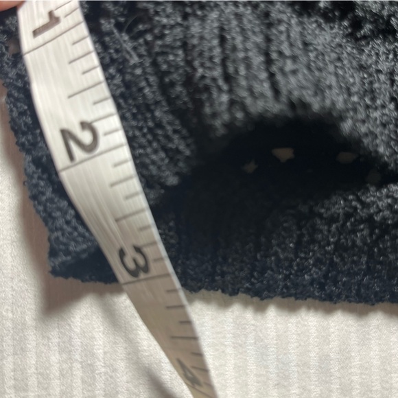 Talulah Black Knit Shorts, 2.5” inseam, lined size Small - Picture 6 of 6